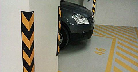 Γωνιά Προστασίας από Ελαστικό Στρογγυλεμένης Ακμής Πάχους 20mm