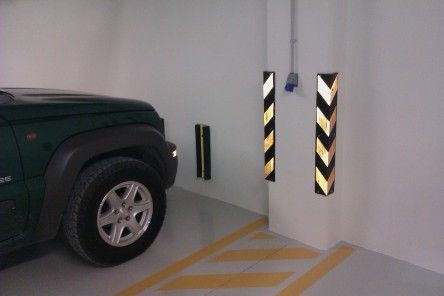 Γωνιά Προστασίας από Ελαστικό Στρογγυλεμένης Ακμής Πάχους 20mm