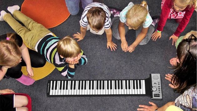 Ευλύγιστο Φορητό Roll-Up Midi Πιάνο Αρμόνιο Keyboard Αφής 61 Πλήκτρων που Τυλίγεται, με Ενσωματωμένο Ηχείο, 128 Ήχους & 128 Ρυθμούς Ευλύγιστο Φορητό Roll-Up Midi Πιάνο Αρμόνιο Keyboard Αφής 61 Πλήκτρων που Τυλίγεται, με Ενσωματωμένο Ηχείο, 128 Ήχους & 128 Ρυθμούς