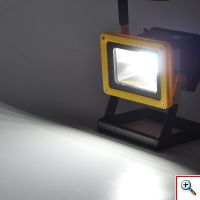 Φορητός Επαναφορτιζόμενος Προβολέας LED με Λειτουργία Strobe Μπλέ-Κόκκινο Απόδοσης 100W Powerline DP-143