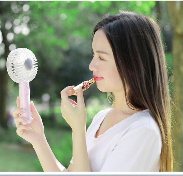 Jane Eyre Επαναφορτιζόμενο Ανεμιστηράκι Με Βάση για το κινητό σας και φωτισμό LED