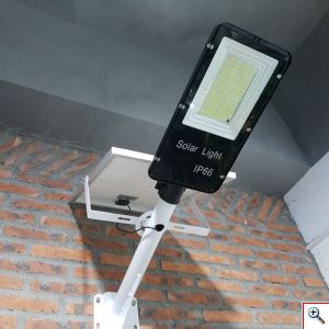 Τηλεχειριζόμενος Ηλιακός Αδιάβροχος Προβολέας Δρόμου 150W Floodlight Series - Σύστημα Φωτισμού Εξωτερικού Χώρου με 204 LED