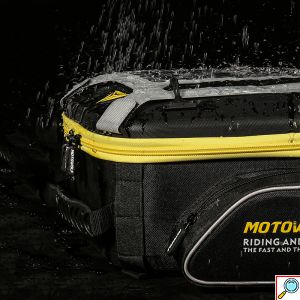 Αδιάβροχη Τσάντα - Σάκος Ρεζερβουάρ 10L με Διάφανη Θήκη Κινητού Αφής για Πλοήγηση, Πλαϊνές Τσέπες & Ανακλαστικές Ταινίες για Μηχανή - Μοτοσικλέτα Motowolf Μαύρο
