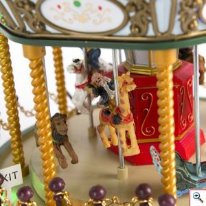 Χριστουγεννιάτικο Carousel LED Πολύχρωμο με Μουσική και Κίνηση 25cm