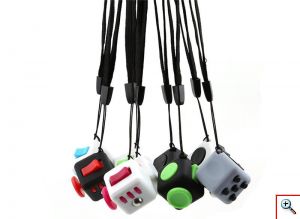 Anti Stress Fidget Cube Αγχολυτικός Κύβος με λουράκι - Παιχνίδι Ζάρι Ανακούφισης Στρες