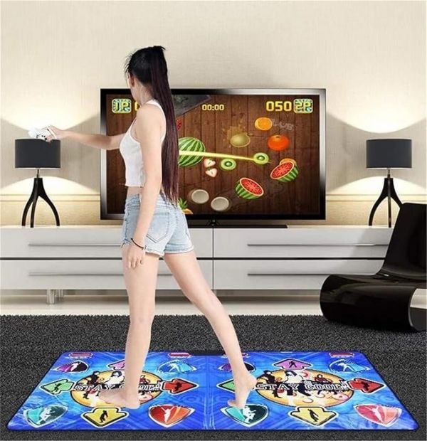 Fit and Game-Διαδραστική Παιχνιδομηχανή με 2 χειριστήρια και Αθλητικό Χαλί