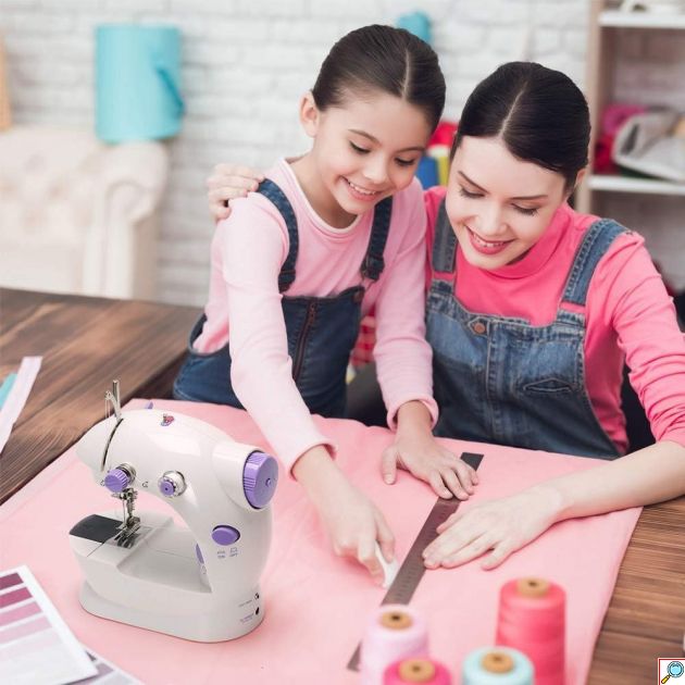 Φορητή Mini Ραπτομηχανή 4 σε 1 με 2 Ταχύτητες & Διακόπτη On / Off - Mini Sewing Machine