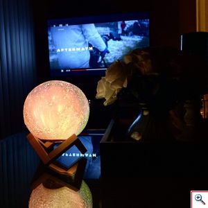 Galaxy Light USB Φωτιστικό Γαλαξίας - Πλανήτης 15εκ RGB LED 16 Χρωμάτων με Ξύλινη Βάση & Χειριστήριο