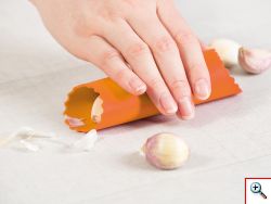 Σετ Πρέσσα - Κόφτης Σκόρδου BRAVA Garlic Cutter 4 σε 1