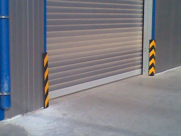 Γωνιά Προστασίας από Ελαστικό Στρογγυλεμένης Ακμής Πάχους 20mm