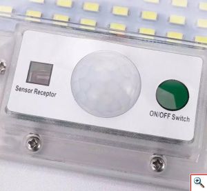 Ηλιακό Αδιάβροχο Φωτιστικό Εξωτερικού Χώρου - Δρόμου με Φωτοβολταΐκό Πάνελ, Ανιχνευτή κίνησης PIR, Αισθητήρα Φωτός & Τηλεκοντρόλ