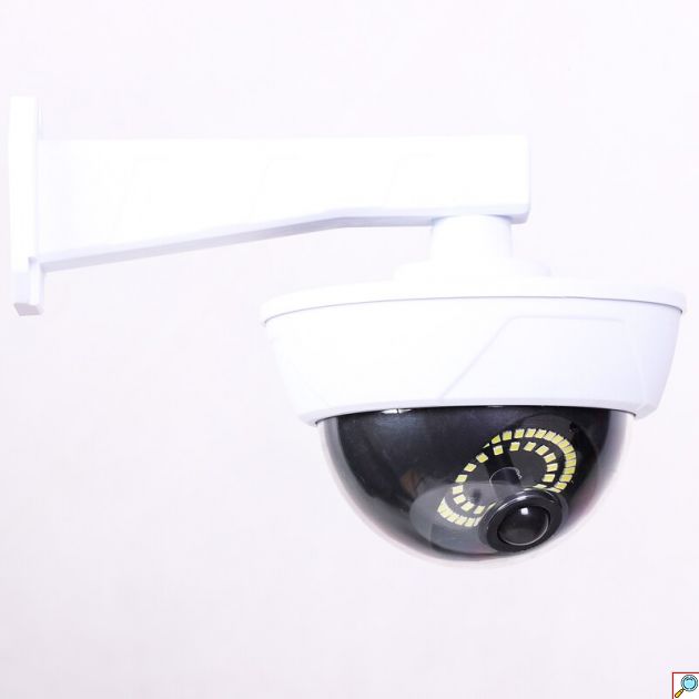 Ηλιακό Φωτιστικό σε Σχήμα Ψεύτικης Κάμερας Παρακολούθησης Τύπου Dome με Αισθητήρα Κίνησης και Τηλεχειριστήριο