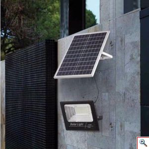 LED Ηλιακός Επαναφορτιζόμενος Προβολέας 30W Ανθεκτικός στο Νερό IP65 με Αισθητήρα Κίνησης & Τηλεχειρισμό GD-830