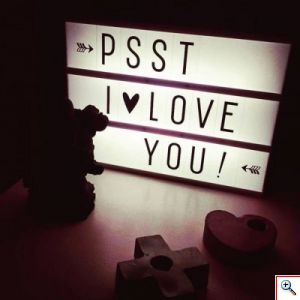 LED Φωτιζόμενος Πίνακας - USB Πινακίδα με 96 Καρτέλες & Emoji για Μηνύματα - LED Light Box