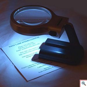 Αναδιπλούμενος Μεγεθυντικός Φακός LED - Magnifier 3 in 1