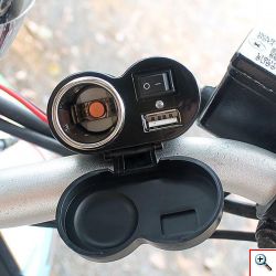 Αδιάβροχος Φορτιστής USB και Αναπτήρας Μοτοσυκλέτας