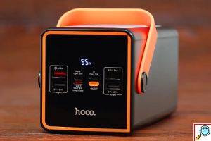 Πανίσχυρο Powerbank 90000 mAh 22.5W με Φακό - 4 Θύρες USB-A και 2 Θύρες USB-C - Με Λαβή Μεταφοράς και Οθόνη Ένδειξης Μπαταρίας - Hoco