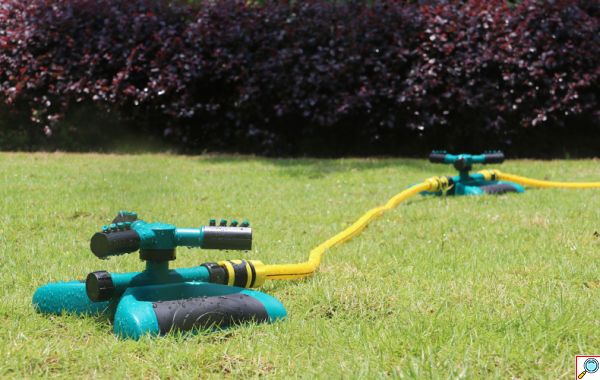 Περιστροφικό Μπεκ Ποτίσματος με 3 Βραχίονες & 12 Ρυθμιζόμενους Εκτοξευτήρες 1/2″