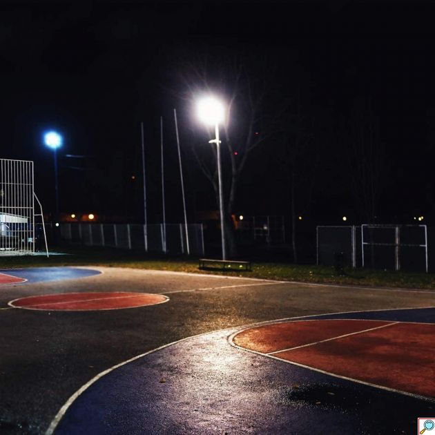 Στεγανός Ηλιακός Προβολέας LED 200W Ψυχρό Λευκό Φως με Τηλεχειριστήριο IP66