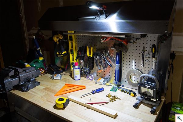 Διπλός Φακός Εργασίας COB LED 120 & 200 Lm - 360o με Μαγνήτη και Γάντζο Στήριξης